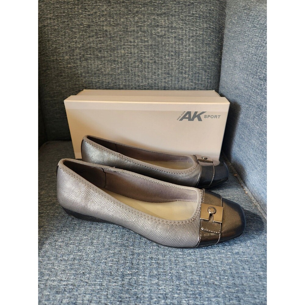 Anne Klein Sport "AK7URSALA" Pewter Gray & Silver Flats Size 8